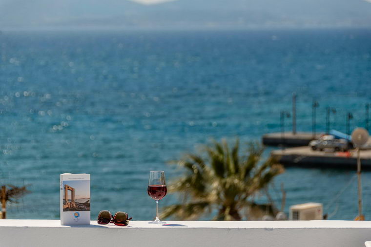 Δωμάτιο με θέα στην Νάξο